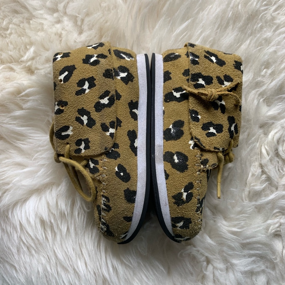 Akid brand leopard print moccasins